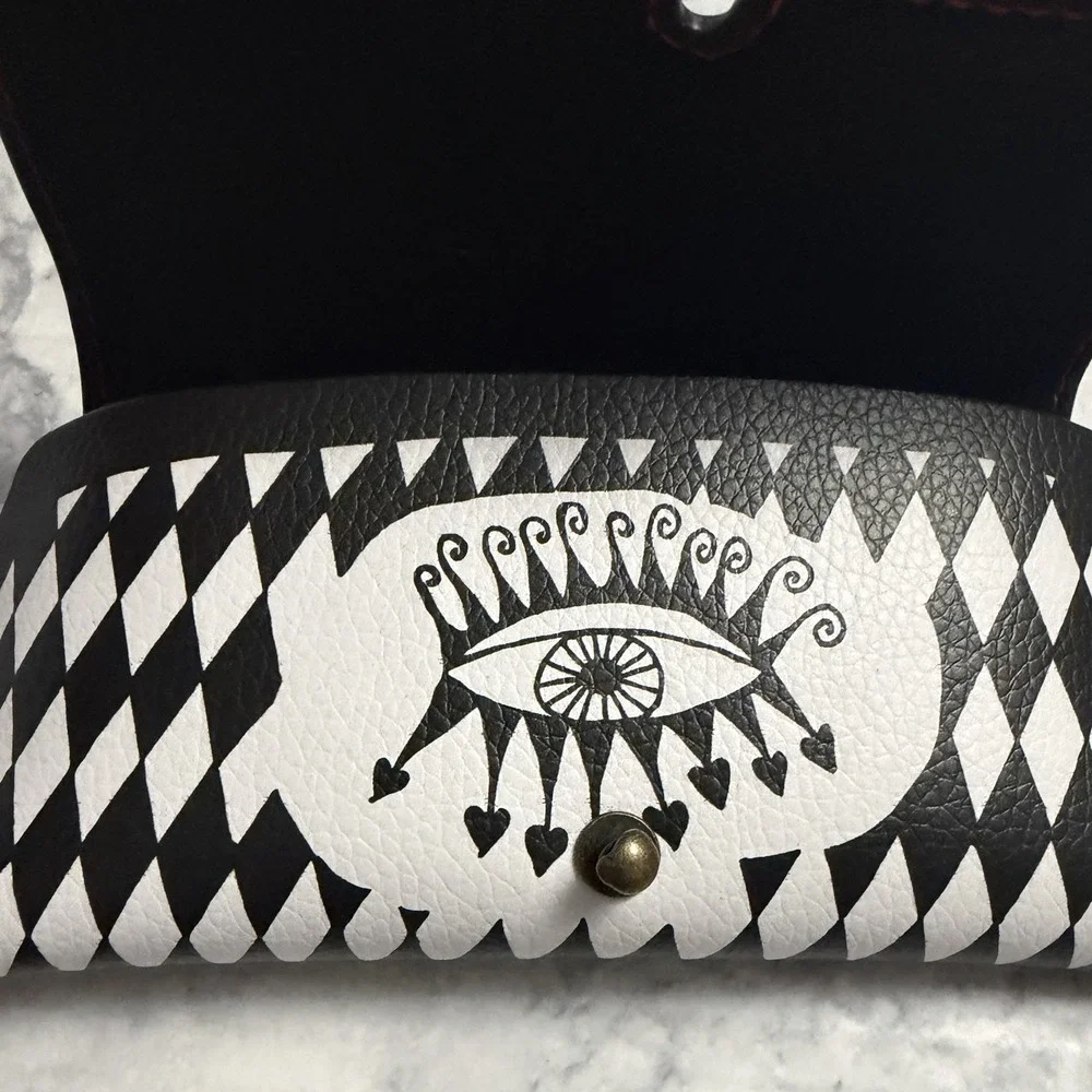 Ronit Furst RF Graffiti Glasses Case Black & White Love Hearts Tattoo Crown